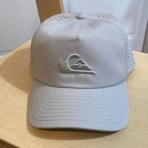 Quicksilver mesh back hat